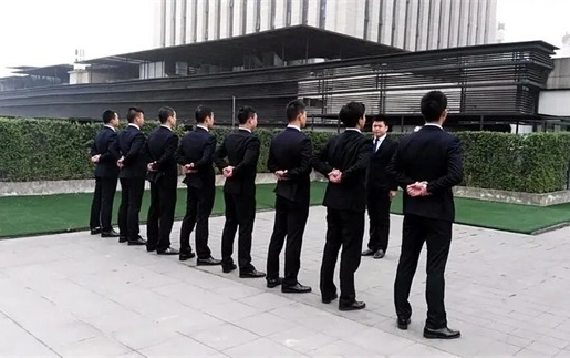 吉首揭秘：如何选择靠谱的收债公司？老司机给你支招